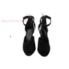 Sandals Black Flame Funda de verão feminina fivela de camurça de camurça de couro 2023 fêmea elegante de pé aberto sapatos de salto alto