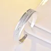 Bangle Silver Colou Fashion Jewelry Width Thin Armband för vackra kvinnor Öppna manschettens geometrisk kvinnlig gåva