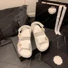 Tasarımcı Kadın Sandalet Yüksek kaliteli kadın slaytlar kristal buzağı deri rahat ayakkabılar kapitone platform yaz plajı terlik 35-42 alışveriş çantası 002