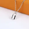 Klassieke titanium stalen slot ketting damesgouden zilveren letters vriendin bruiloft ingelegd met diamanten luxe designer sieraden vervaagt geen cadeaus