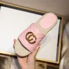 Slides lyxiga tofflor Kvinnors plattformsdesigner Flat Sandaler Fashion Slipper Straw Woven Shoes Casual Metallic Slide Sandal Espadrille Fisherman's Shoes