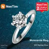 Bagues NeeTim 1 D Couleur Moissanite Diamant Bague De Mariage Pour Les Femmes 925 Sterling Silver Finger Band Fine Jewelry avec Certificat J230522