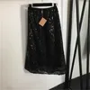 Miu Faldas de mujer Marca de moda Estilo de celebridad Por todas partes Bordado de lentejuelas 3 colores Tamaño S-XL Falda de cintura alta Ropa de diseñador para mujer Vestido de verano