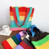 LGBT Alışveriş Çantaları Gurur Yeni Gökkuşağı Çanta Kadınlar Yaz Kore Şerit Kontrast Çanta Öğrenci Örme Omuz 230522