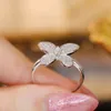 Cluster Rings Luxuoso Flower Leaves Butterfly Oval Full Diamond Couple Ring For Women Geometric Zircônia Engagement Bridal Gift Jewelry