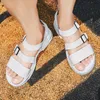 Sandalen witte sneakers mannen casual heren schoenen zwarte kleur schoen sneaker mannelijke minimalistische zomerse modesandals