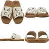 Tasarımcı Sandalet Odun Terlik Lüks Marka Tuval Kare Toe Mektubu Nakış Yaz Moda Sandal Düz Dipli Mule Plajı Açık Ev Slayt Boyutu 35-42