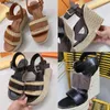 Sandały 2023 Wedge Sexy Sandals Sandal Star Sandal Sandal Women High Espadrilles Naturalne perforowane cielę skóra wysokie obcasy Lady Slajdy na zewnątrz buty platformowe