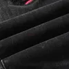 Abbigliamento firmato Amires Jeans Pantaloni in denim 8806 Fashion Amies Fashion Brand Black Hole Red Patch Slim Fit Small Feet Mens Jeans High Street Fashion Distressed Strappato