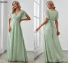 SAGE CHIFFON En linje brudtärna klänningar Summer V Neck Flare ärmar Golvlängd Maid av hedersklänningar plus storlek veckad bröllopsgästparty klänning formell lång cl2274