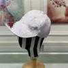 Najlepsza jakość popularna czapka truskawkowa płócienne Casual Designer Fashion Sun Hat Outdoor Sports Men's Sling Słynne baseballowe szklanki miłosne
