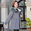 Trench da donna Cappotto alla moda Giacca con collo di pelliccia grande Cappuccio Parka caldo Donna Inverno ricamato Ropa Invierno Mujer