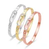 Braccialetto 2023 Design in acciaio inossidabile oro argento colore rosa lettera d'amore braccialetti spessi per donna uomo regalo di gioielli per feste di moda