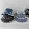 ワイドブリムハットケチなブリムハットファッションブランドデザイナーバケツ帽子男性と女性の夏のカラーメタルトライアングルキャップハットJ230520