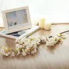 Flores decorativas de 39 polegadas Artificial Flores de Flores de Cerejeira Hastes de seda Arranjos altos para casamento em casa (pacote de cereja de 3)