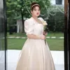 Abito da sposa taglie forti Raso Elegante Scoop Maniche corte Abiti da sposa con lacci sul retro Tessuto di alta qualità