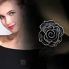 Pins Broschen Klassische Retro Damen Rose Emaille Brosche Abzeichen Modische Kamelie Kristall Metall Elegante Brosche Set eng anliegendes Korsett G220523