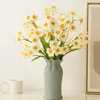 Fiori decorativi 5Pc 3Fork Bellezza Narcisi Seta artificiale Narciso Decorazioni per la casa Evento per feste di nozze Disposizione dei fiori Puntelli Pografia