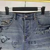 Designerkleidung Amires Jeans Denim-Hosen 2023 Neue Highstreet-Modemarke Amies Graffiti-Buchstabendruck Hellblaue Trend-Jeans Lässige Shorts Distressed Ripped