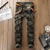 Uomo 339 New Fashion Brand Stile militare Stretto multi tasca Camo cucito piccolo piede Jeans Pantaloni casual P230522