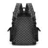 Factory Wholesale Men Sac à bandoulière 9 couleurs Flip Belt Decorative Casual Street Street Trend Cartoon Imprimé sac à main de style collégial Modèle de style Sac à dos