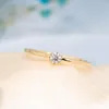 リング0.1ct GHカラーSIラウンドカット本物のナチュラルダイヤモンドまたはモイサナイト婚約リング女性のための10Kイエローゴールドソリッドレディ