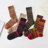 Kadın Socks İngiltere Tarzı Ekose Sonbahar Kış Sıcak Harajuku Vintage Street Giyim Japon Kawaii Kızlar Sevimli Tatlı Çorap