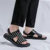 Sandals 2023 Heren zomer Casual slippers trend trend niet-slip zachte zool mode strandschoenen buiten om mannen te dragen