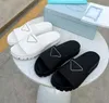 Дизайнерские тапочки чернокожие белые хрустальные туфли Женщины Лето простая живая ванная комната для ванной комнаты.