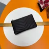 Designers de luxe en cuir authentique petit portefeuille portefeuille caviar cache clés de cartes de carte porte-sacs à l'autre portefeuille clés de mode zip femme masculine clés carton coeur carte 004