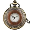 Pocket Watches Vintage Red Wood Dekorerad halvbrons kvartsklocka Fob Chain Pendant Clock Timepiece Gift Män