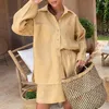 Kvinnors träningsdräkter Summer Casual Cotton Linen Two Piece Set Women Outfit 2023 Fashion Solid Long Sleeve Lady Blus Loose Shorts 2-Piece