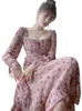 فساتين غير رسمية الصيف الفرنسية خمر مربع رقبة طويلة زهرة وردية وردية الورد فستان الأزهار الأكمام