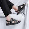 Sandals 2023 Heren zomer Casual slippers trend trend niet-slip zachte zool mode strandschoenen buiten om mannen te dragen