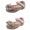 Sneakers Skórzowe buty Pearl Bow Księżniczki Party Dance Taniec Baby Student Flats Kids Performance Shoe 230522