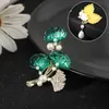 Pins Brooches Shell and pearl flower brooches Women's elegant crystal brooches Wedding jewelry High quality brooch jewelry accessories G220523