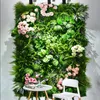 Fleurs décoratives personnalisées panneaux muraux de plantes artificielles pelouse en plastique vert feuilles tropicales Eucalyptus trèfle feuille de fougère maison de mariage