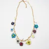 Collier ras du cou pour femmes chaîne de cou bijoux féminins cadeau en gros perles de rocaille de riz naturel perles pierre de fleur colorée