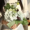 Fiori decorativi Bouquet ibrido di eucalipto Fiore di seta da sposa Rosa Dahlia Berry Decorazione di nozze fai da te artificiale