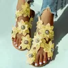 Женские босоножки с цветочным принтом и бусинами на плоской подошве с обувью, лето 2023, пляжная обувь в богемном стиле, большие размеры 1