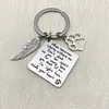 Keychains Aankomst Familie Lover Hangliefhebber Roestvrij staal Key-Chain Custom Inspirational Words Engrave Keyring voor vriendin Women