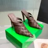 Argent cuir véritable tissage talons aiguilles Muilezels pantoufles 10mm hommage super haut talon pour les femmes de style de rue de fête chaussures de designer de luxe sandale