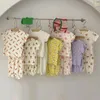 의류 세트 아기 소녀 잠옷 어린이 짧은 슬리브 티셔츠 반바지 2pcs 슈트 2023 여름 풀 프린트 홈웨어 어린이