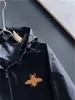 Fashion-New Mens Designer Jackets långärmad vindbrytare Windrunner Men Waterproof Jacka Face North Hoodie Coats Clothes M-3XL IKI17
