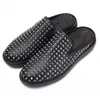 Schwarze Nieten Boote halbe Hausschuhe dicker Absatz Komfort Freizeitschuhe Herren handgemachte faule Schuhe große Größe 38-45