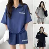 女性用トラックスーツ2PC/セット女性夏の服装レタープリント女性トラックスーツセットラペル半袖Tシャツワイドレッグショートパンツダリーウェア