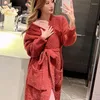 Kvinnors sömnkläder fast färg Coral Fleece Robe Nightgown Long Sleeves Home Clothes Bathrobe Lace V Neck Sexy Night Dtrss Sleepdress Lounge