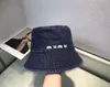 Retro Miu Letter Denim Fisherman Hat vrouwelijke ontwerper Beanie Cap gewassen en gemaakt oude hete diamanten emmer hoed zonovergave hoed veelzijdig