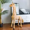 Dolls de pelúcia 35-140cm gigante da vida real Giraffe Plush Toys de alta qualidade Animais de pelúcia bonecas de crianças mole crianças menino de aniversário da sala de presente de aniversário decoração 230523