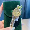 Модный женский дизайнерский высококачественный кварцевый ремешок для часов из нержавеющей стали с бриллиантами 28 мм ко Дню святого Валентина